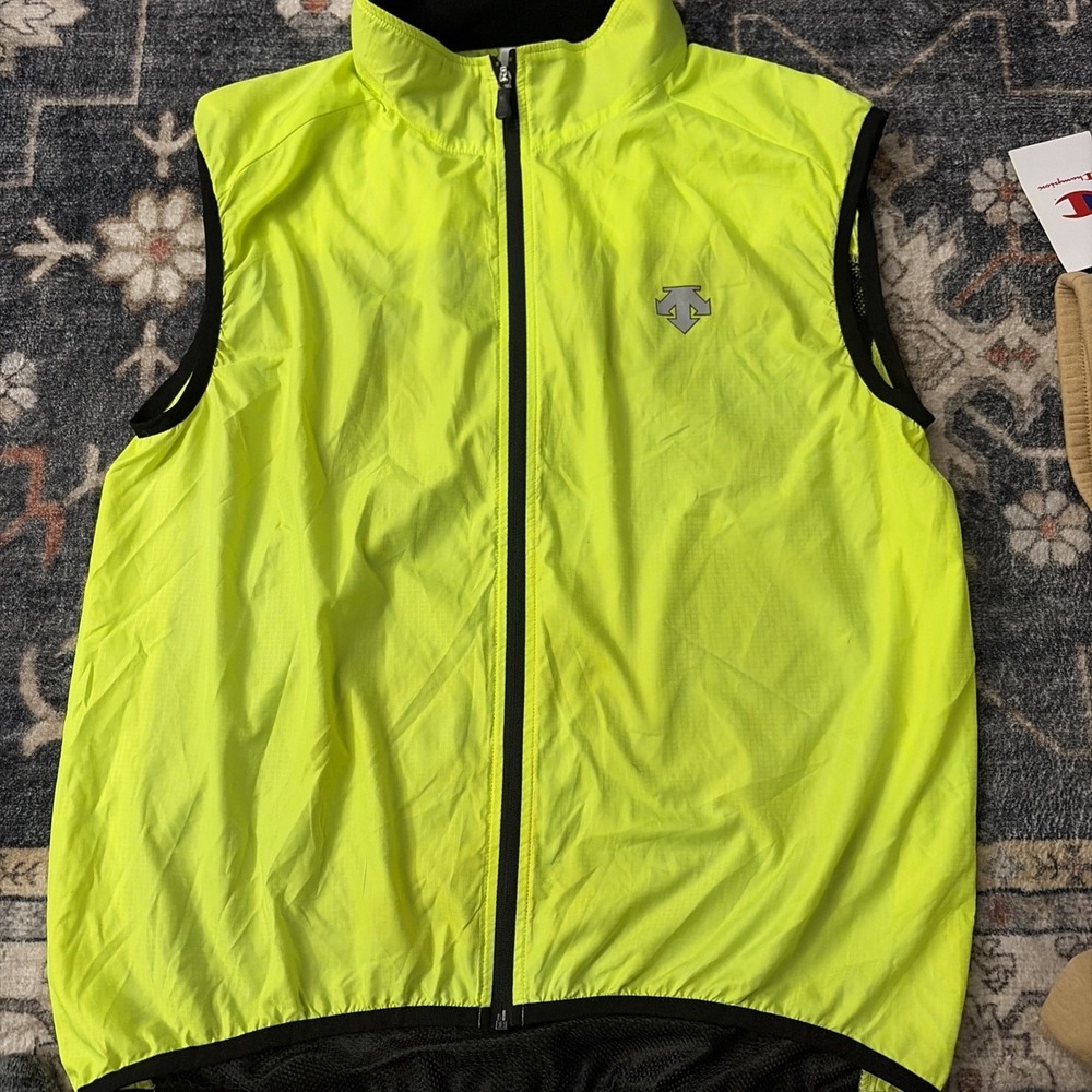 Men's size Large Men's Descente Velom Vest